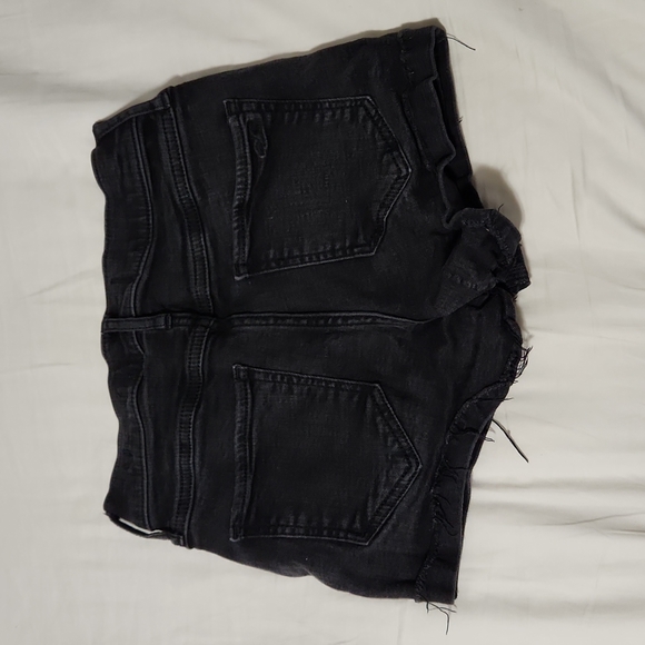 Hollister Black Denim Short Size 1 - Picture 2 of 4
